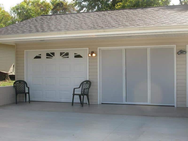 Lifestyle Retractable Garage Door, Installing Lifestyle Garage Door Screen